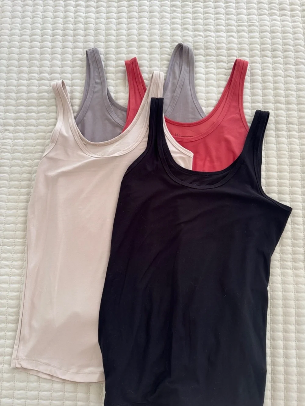Women’s Classic Scoop Tank Top - Lot of Four, Mixed Colors, Medium - Picture 1 of 2